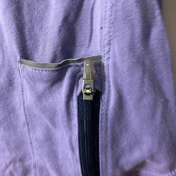 Nike Dri-Fit purple hooded running shirt - Picture 6 of 10